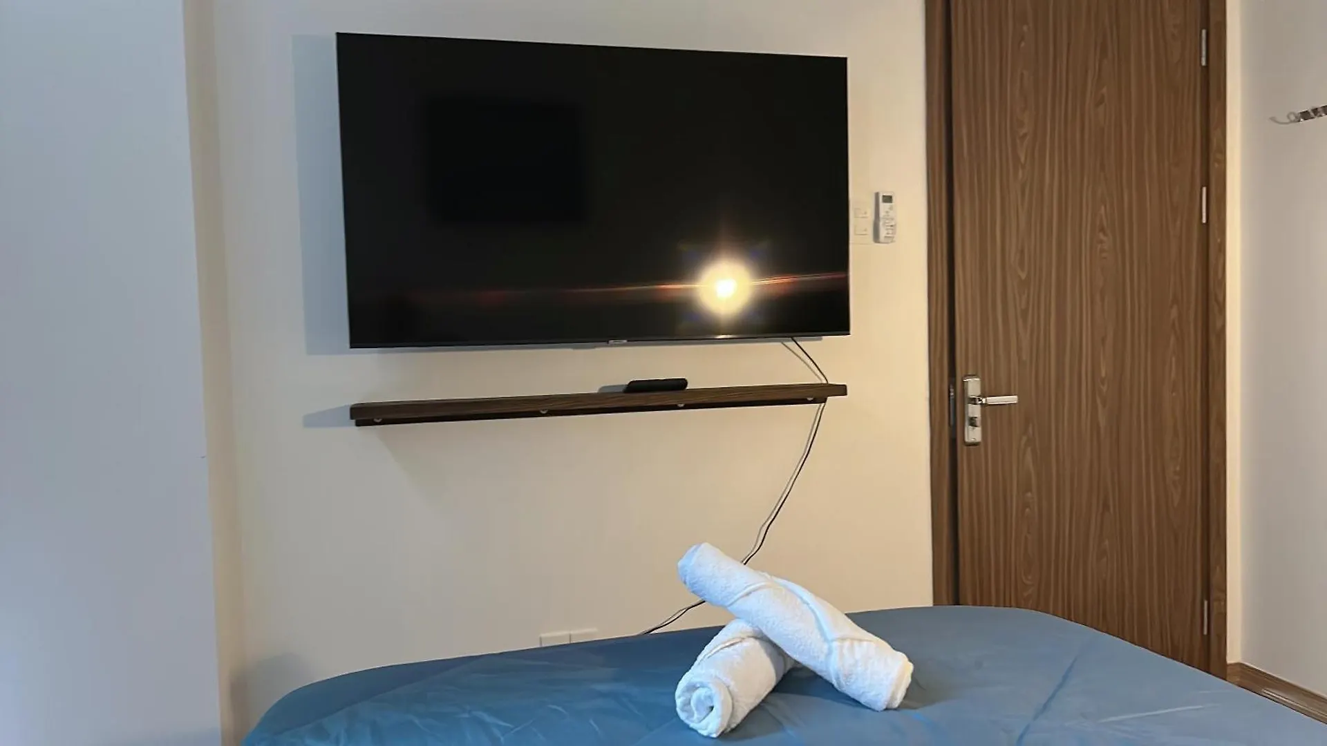 The Western Capital Apartment, Eric House Ho Chi Minh City Apartment